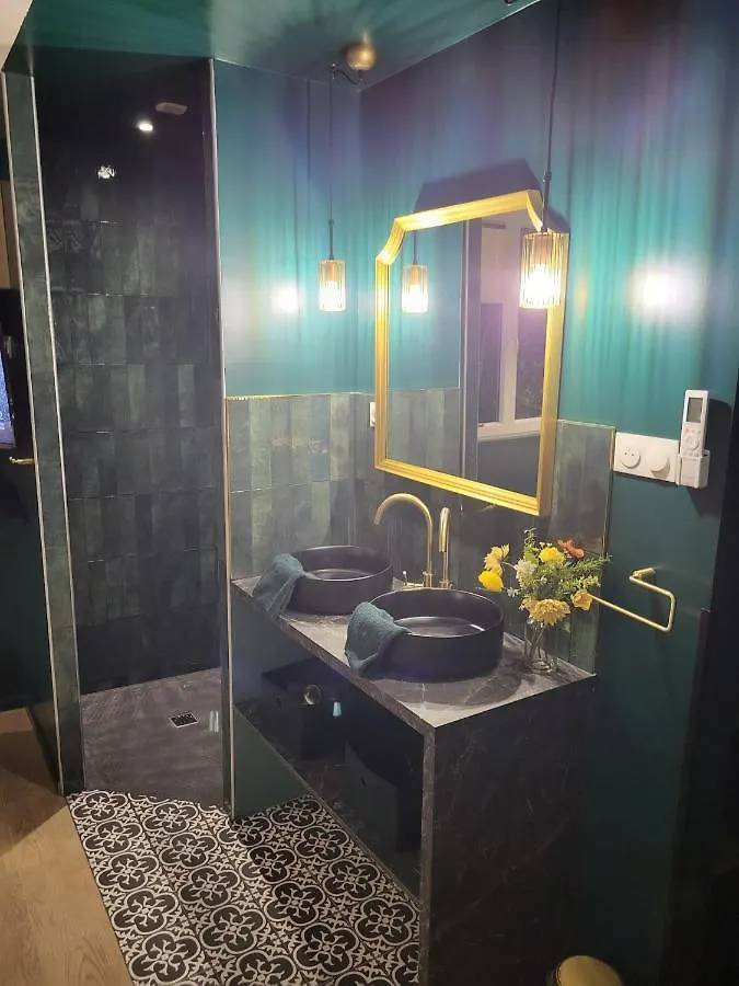 Le Speak Easy / Jacuzzi Et Sauna Марсель 0*,